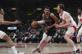 完美体育-包含北京球员在大赛中力压群雄，夺得冠军殊荣的词条